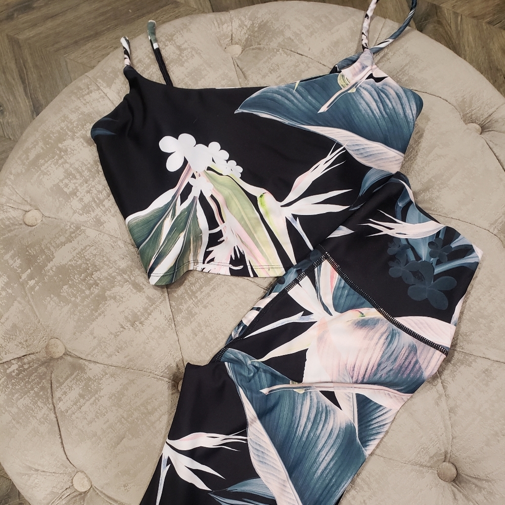 Carbon 38 birds of paradise workout set